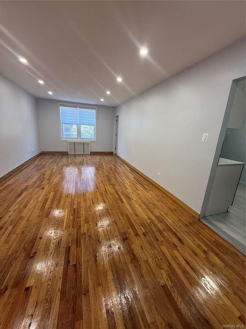 3-62-59 108th St, Forest Hills, NY, 11375-1307 | Card Image