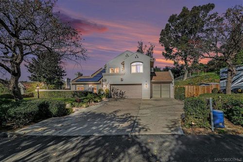 627 Valley Grove Ln, Escondido, CA, 92025 | Card Image