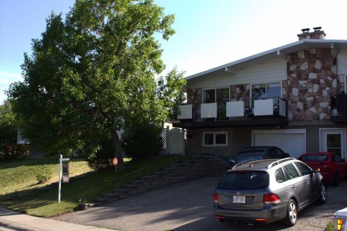 1005 Hunterhaven Road Nw, Calgary, AB, T2K4K4 | Card Image