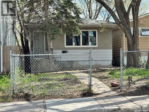 1157 Cameron St, Regina, SK, S4T2S9 | Card Image