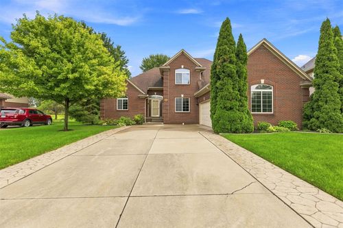 28754 Coleridge Street, Harrison Charter Township, MI, 48045 | Card Image