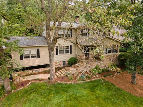 504 Fleetwood Dr, Lookout Mountain, TN, 37350-1469 | Card Image