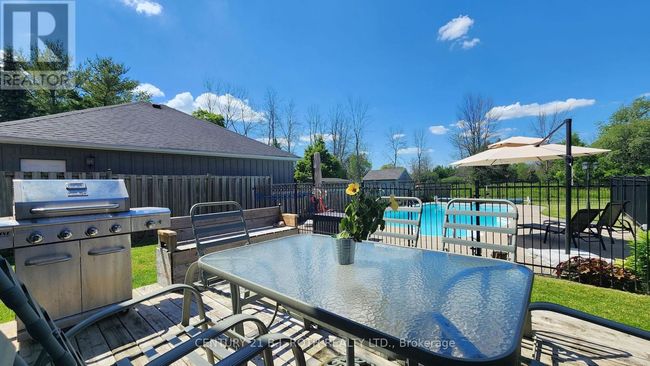 1252 Shore Acres Dr, House other with 4 bedrooms, 3 bathrooms and 12 parking in Gilford ON | Image 10