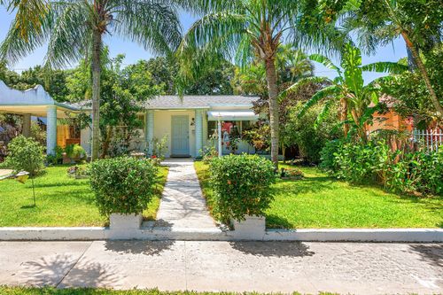 418 Kern St, West Palm Beach, FL, 33405-4828 | Card Image
