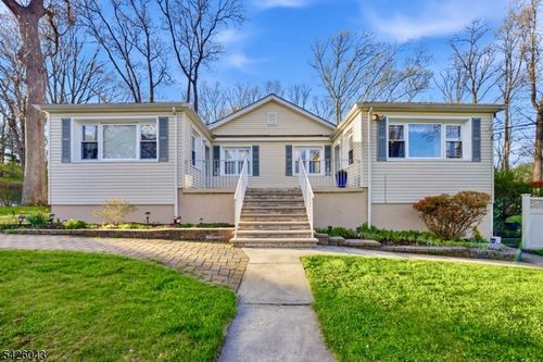 7 Valley Rd, Randolph, NJ, 07869-3922 | Card Image