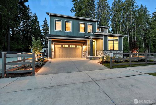 cw-18-19213 Meridian Dr Se, Bothell, WA, 98012-6258 | Card Image
