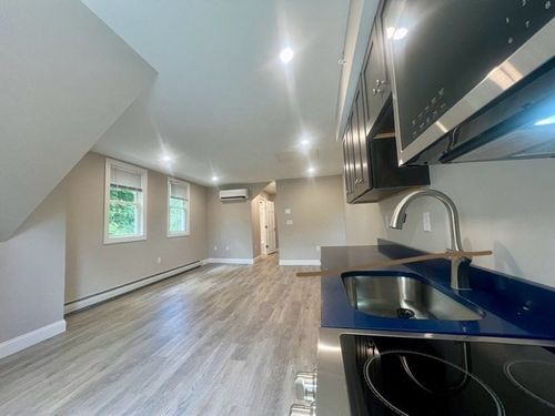 c-58 Mineral St, Reading, MA, 01867-2328 | Card Image