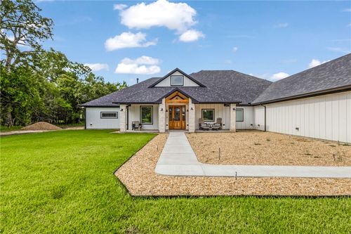 17401 Highway 21 W, North Zulch, TX, 77872-7047 | Card Image