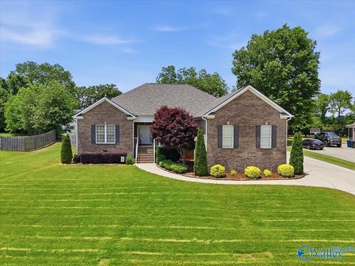 307 Sunnyslope Trl, Madison, AL, 35757-7657 | Card Image