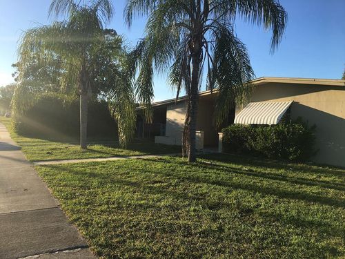 121 Se Bonita Ct, Port St. Lucie, FL, 34983-8421 | Card Image