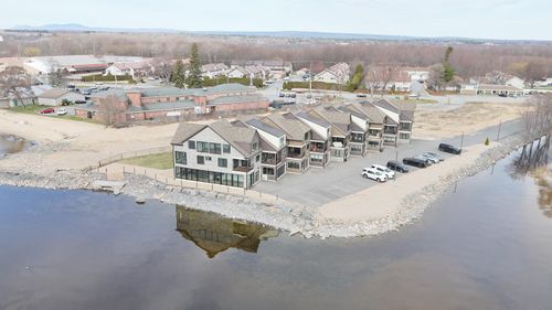 2 Lennox Way, Plattsburgh, NY, 12901-3682 | Card Image