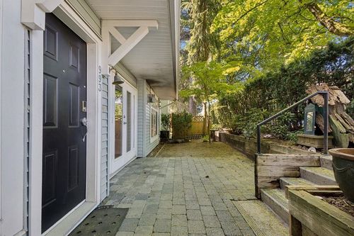 993 Lynn Valley Road, North Vancouver, BC, V7J1Z6 | Card Image