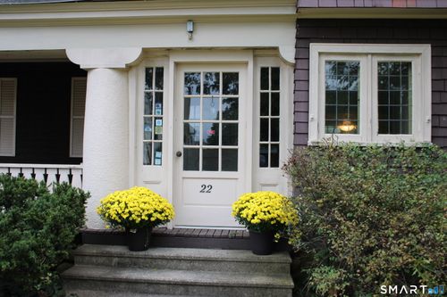 22 Sunnyledge St, New Britain, CT, 06052-1604 | Card Image