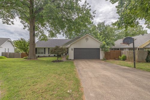 3246 N Autumn Ct, Fayetteville, AR, 72703-6273 | Card Image