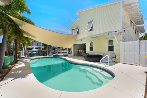 11563 4th Avenue Ocean, Marathon, FL, 33050-3613 | Card Image