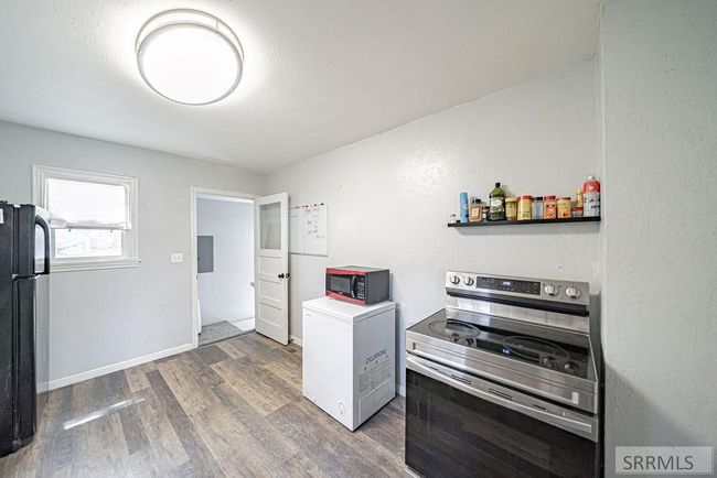 462 Ne Main St, House other with 4 bedrooms, 2 bathrooms and 1 parking in Blackfoot ID | Image 12