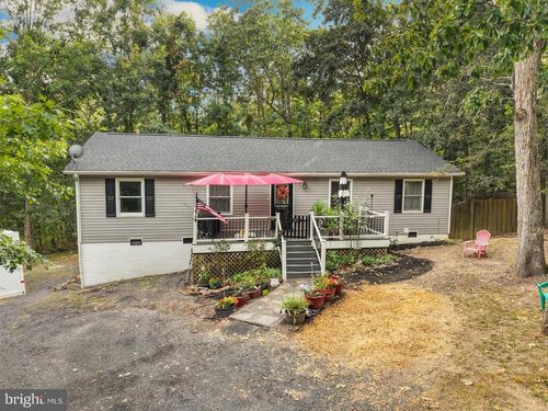 217 Pin Oak Ln, MOUNT JACKSON, VA, 22842-3396 | Card Image