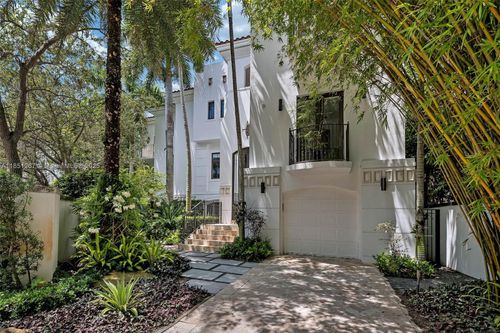 3320 Devon Rd, Coconut Grove, FL, 33133-5902 | Card Image