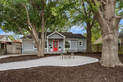 2524 Watauga Rd, Fort Worth, TX, 76111-1640 | Card Image