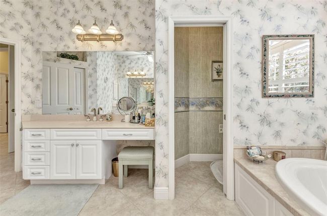 15490 Seafoam Cir, House other with 3 bedrooms, 3 bathrooms and null parking in PORT CHARLOTTE FL | Image 43