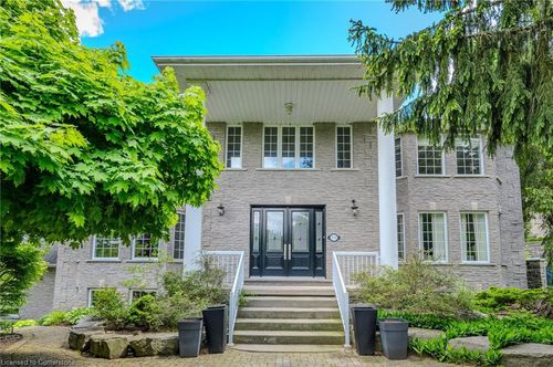 335 River Oak Pl, Waterloo, ON, N2K3N8 | Card Image