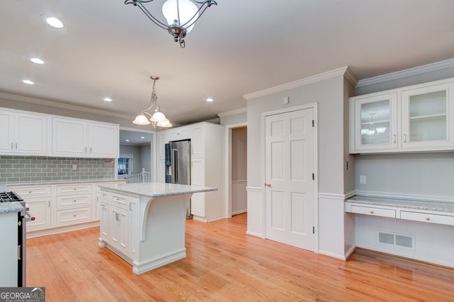 7070 Glenridge Dr, House other with 4 bedrooms, 3 bathrooms and null parking in Atlanta GA | Image 16