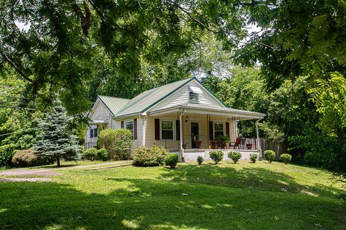 2000 Bald Knob Rd, Frankfort, KY, 40601-9529 | Card Image