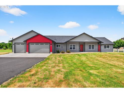 55 Monroe Dr, Cathlamet, WA, 98612-9641 | Card Image