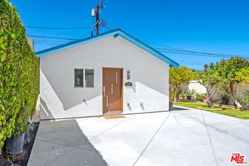 3753 W 60th Street, Los Angeles, CA, 90043 | Card Image