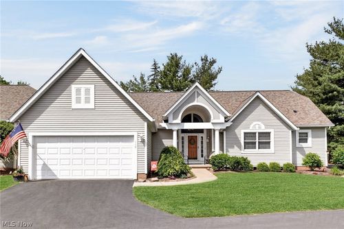 119 Barkwood Dr, Wadsworth, OH, 44281-8211 | Card Image