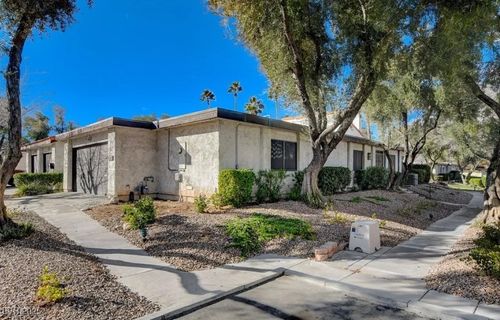2468 El Paseo Cir, Las Vegas, NV, 89121-4009 | Card Image