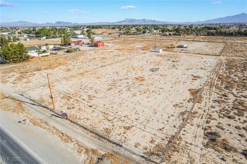 2330 E Gamebird Rd, Pahrump, NV, 89048-6801 | Card Image