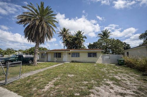 8525 Nw 32nd Ct, Miami, FL, 33147 | Card Image