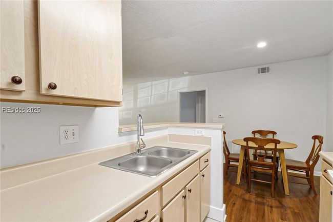 APT-1004 - 897 Fording Island Rd, Condo with 2 bedrooms, 2 bathrooms and null parking in Bluffton SC | Image 30