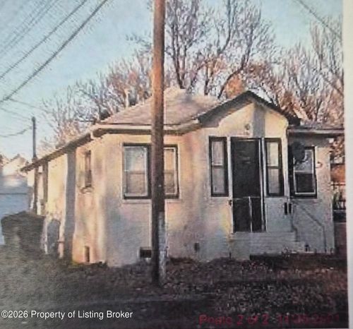 222 4th Street W, Dickinson, ND, 58601 | Card Image