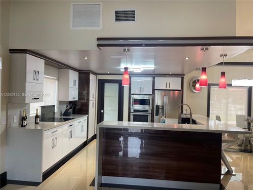 6790 Sw 105th Avenue, Miami, FL, 33173 | Card Image
