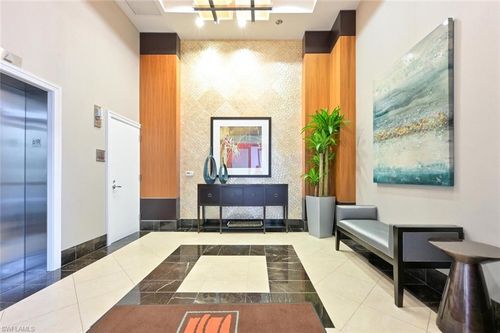 5211-9115 Strada Pl, NAPLES, FL, 34108-2893 | Card Image