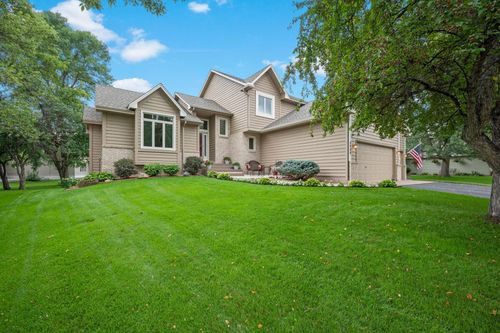 8909 Vickors Xing, Brooklyn Park, MN, 55443-3826 | Card Image