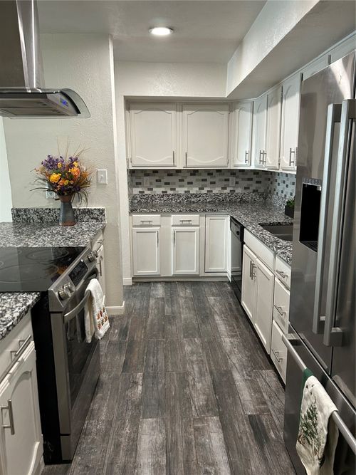 711 Netherland Pl, Arlington, TX, 76017-6018 | Card Image