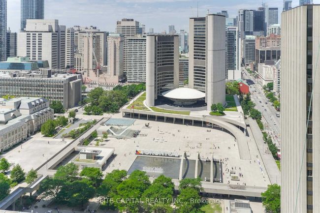 2315 - 70 Temperance St, Condo with 2 bedrooms, 2 bathrooms and 1 parking in Toronto ON | Image 22