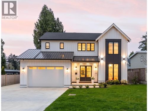 29 50 St, Delta, BC, V4M2S5 | Card Image