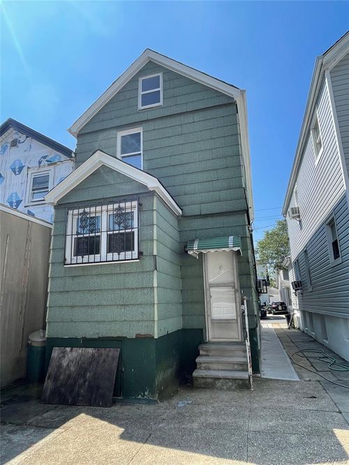 10751 89th St, Ozone Park, NY, 11417-1424 | Card Image