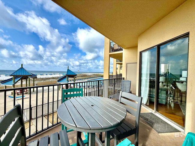 Balcony | Image 28