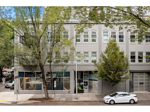 303-725 Nw Flanders St, Portland, OR, 97209-3533 | Card Image