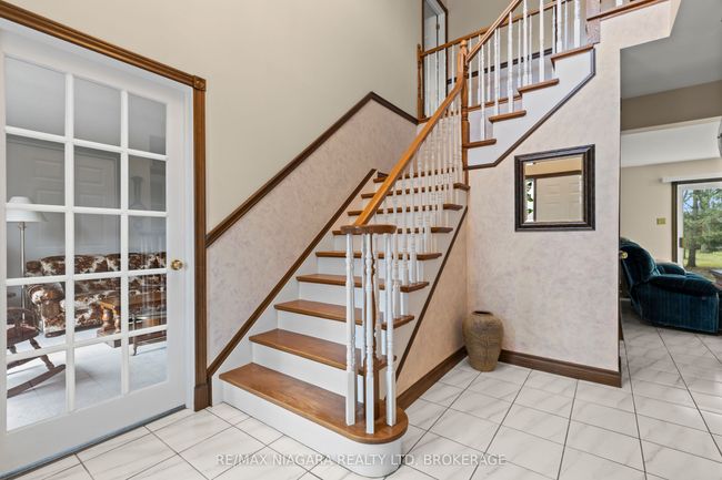 683 Canboro Rd, House other with 3 bedrooms, 3 bathrooms and 6 parking in Fenwick ON | Image 26