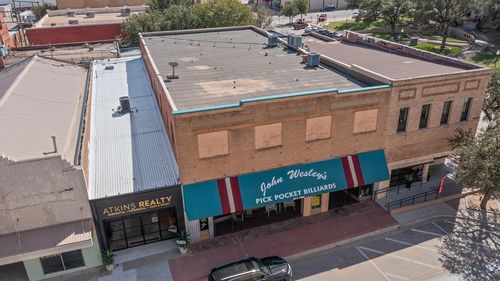 102 E 3rd St, Big Spring, TX, 79720-2508 | Card Image