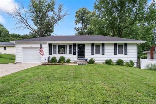 1505 Ne 63rd St, Gladstone, MO, 64118-4943 | Card Image