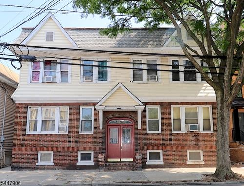 287 New York Ave, Newark, NJ, 07105-2733 | Card Image