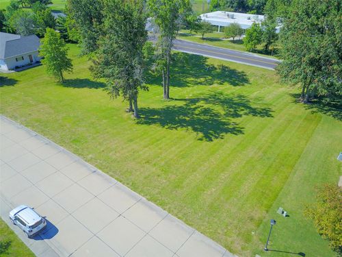 3 Eastland Ct, Carlinville, IL, 62626-9425 | Card Image