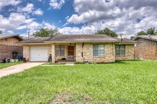 202 Canyonview, George West, TX, 78022 | Card Image